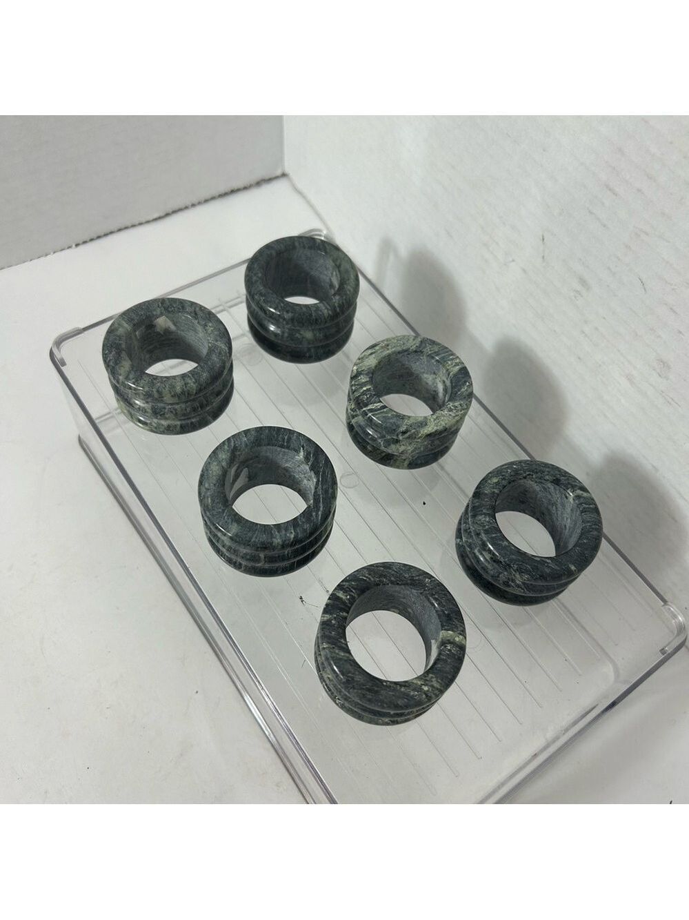 Vintage Napkin Rings Marble Green Round Carved Set of 6 2x1.25. - Picture 2 of 4